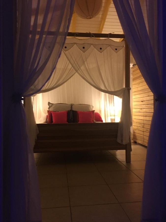 Au Bel'Vue Chez Sandrine "Gite & Chambre D'Hotes" Le Moule Esterno foto