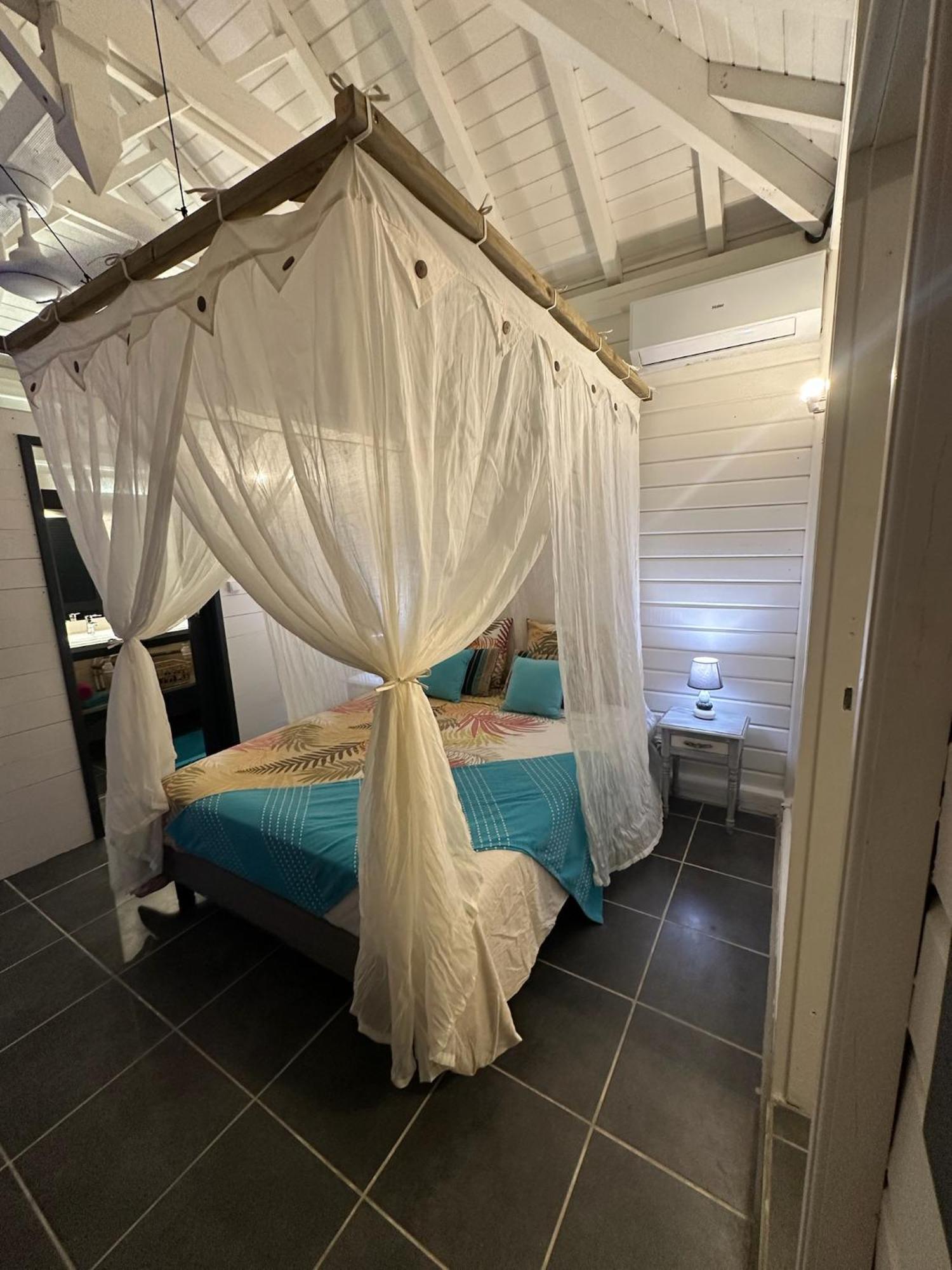 Au Bel'Vue Chez Sandrine "Gite & Chambre D'Hotes" Le Moule Esterno foto